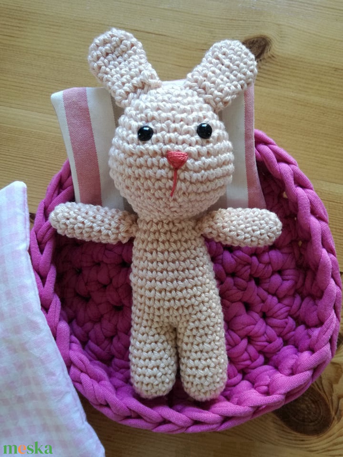 Nyuszi alszik - játék & sport - plüssállat & játékfigura - nyuszi - Meska.hu