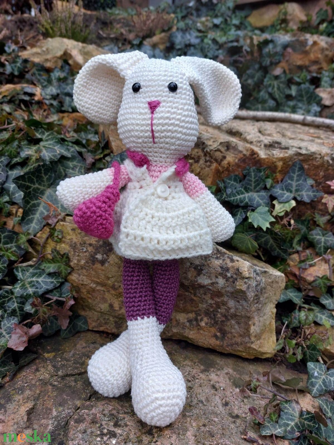 Nyuszi kabátkában - játék & sport - plüssállat & játékfigura - nyuszi - Meska.hu