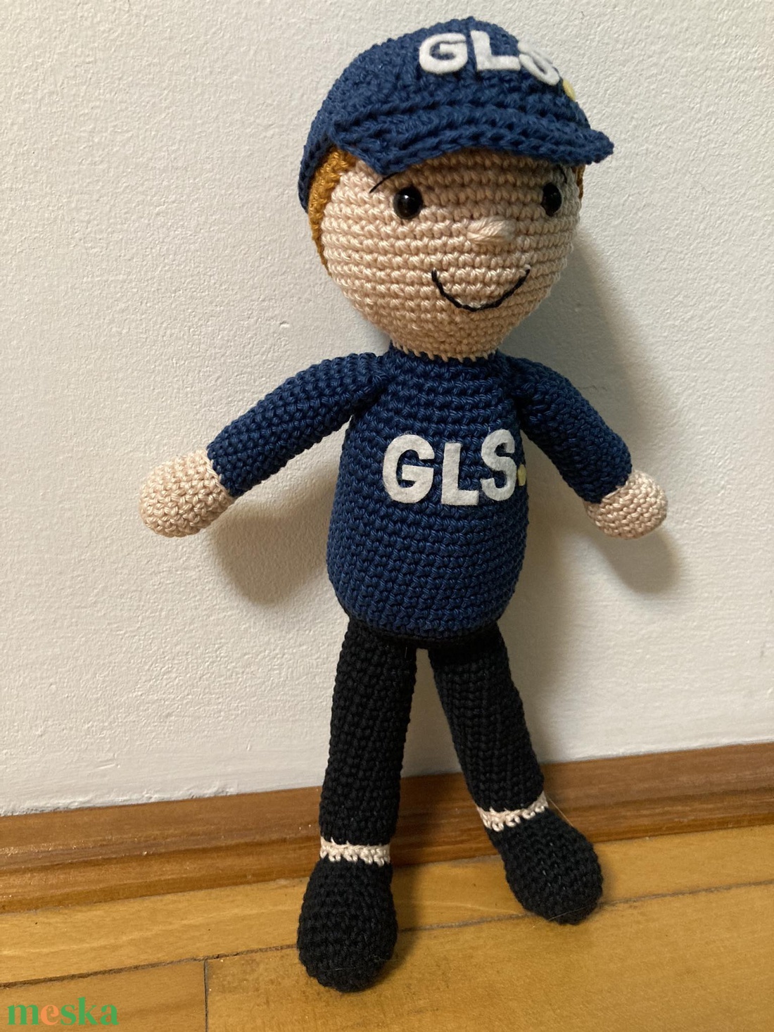 Futárfiú - játék & sport - plüssállat & játékfigura - ember - Meska.hu