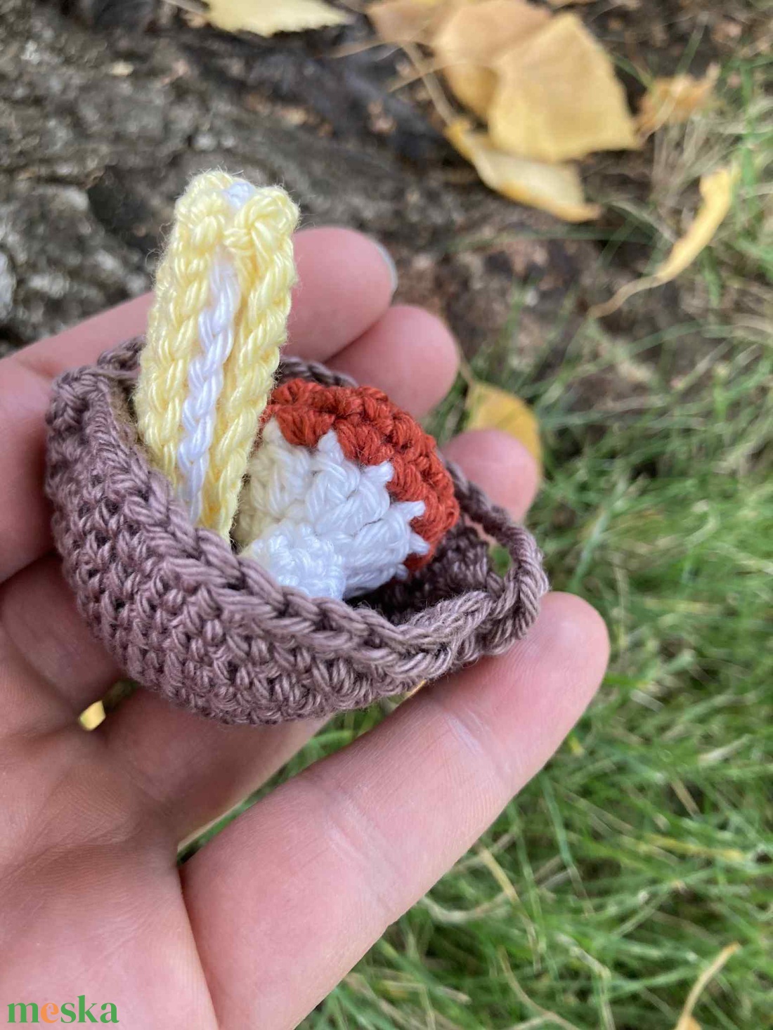 Béka gombászni indul - játék & sport - plüssállat & játékfigura - béka - Meska.hu