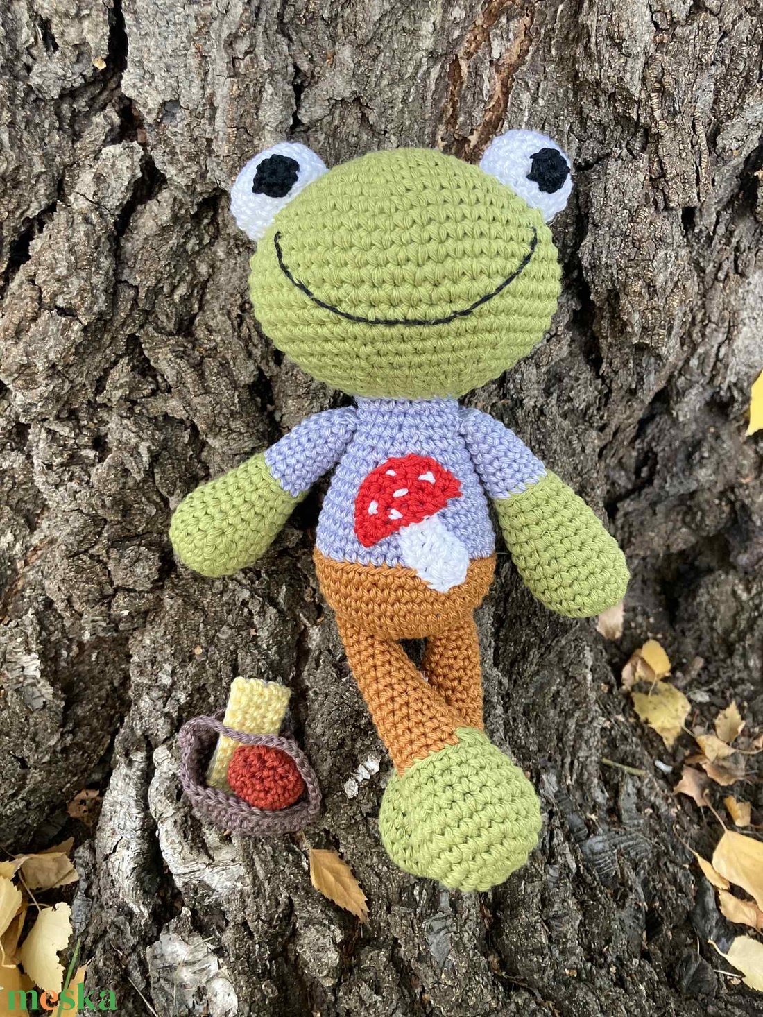 Béka gombászni indul - játék & sport - plüssállat & játékfigura - béka - Meska.hu