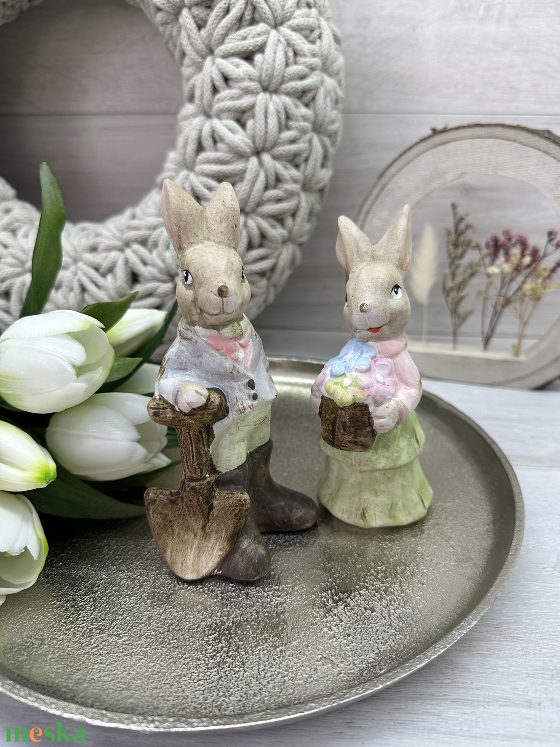 Kertész húsvéti nyuszi házaspár - kellékek & szerszámok - dekorációs kellékek - figurák - Meska.hu Kertész húsvéti nyuszi házaspár - kellékek & szerszámok - dekorációs kellékek - figurák - Meska.hu