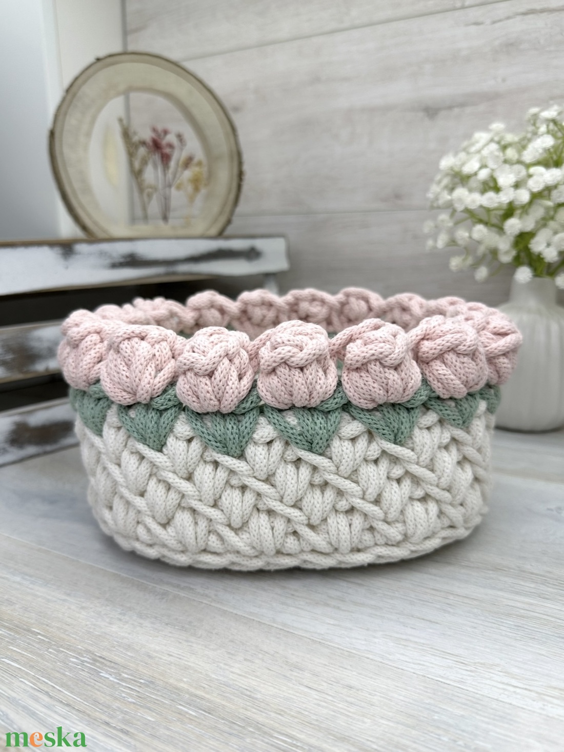 Ovális, tulipános, horgolt tároló, kosár - nagy - otthon & életmód - tárolás & rendszerezés - tárolókosár - Meska.hu