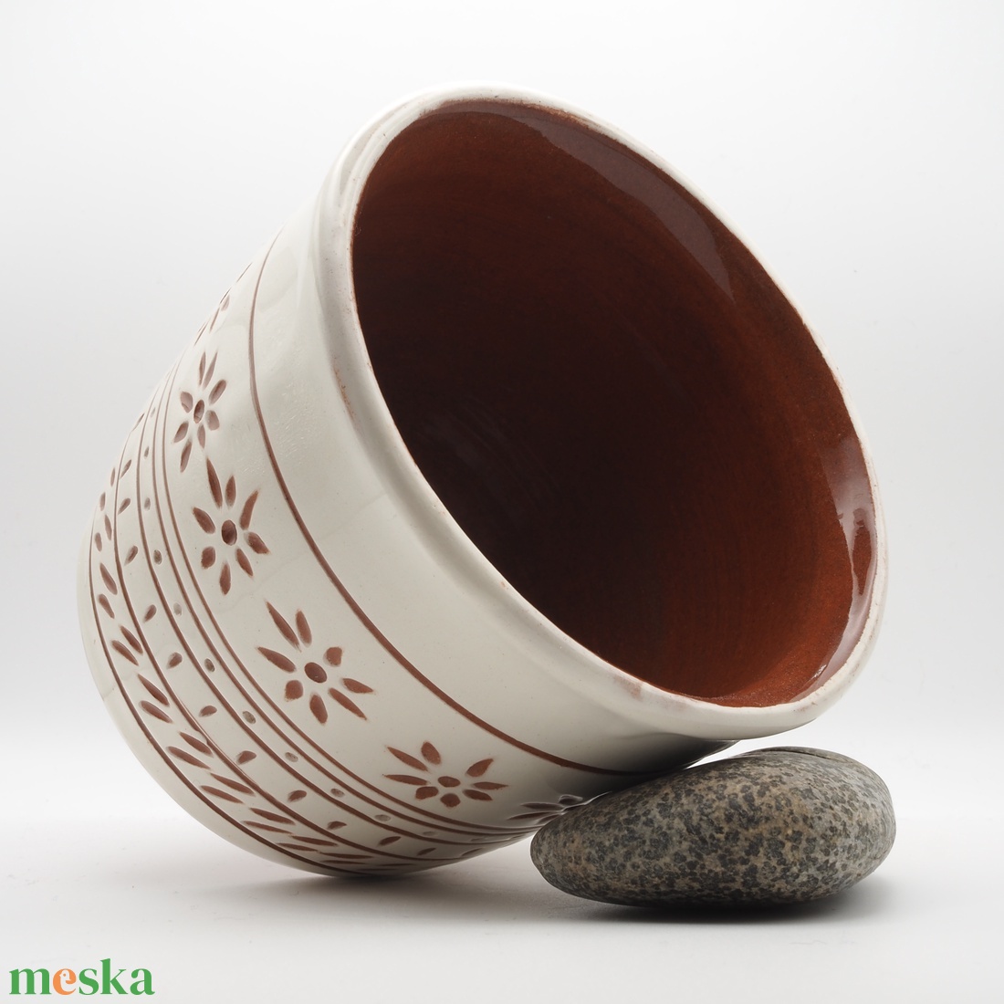 Egyedi virágmintás kézzel készült kerámia kaspó - otthon & életmód - dekoráció - dísztárgy - Meska.hu Egyedi virágmintás kézzel készült kerámia kaspó - otthon & életmód - dekoráció - dísztárgy - Meska.hu
