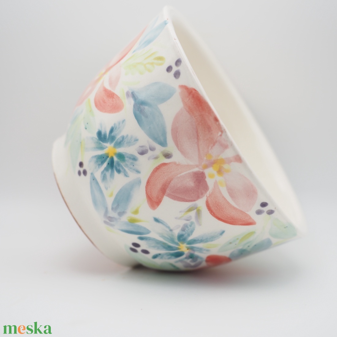 Korongozott, pasztell virágmintával díszített kerámia tál   - otthon & életmód - dekoráció - asztal és polc dekoráció - dekorációs tál, tartó - Meska.hu