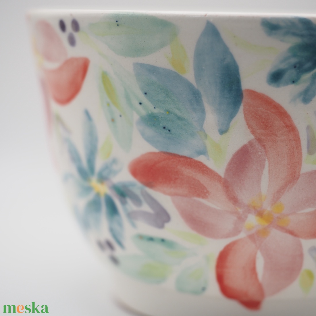 Korongozott, pasztell virágmintával díszített kerámia tál   - otthon & életmód - dekoráció - asztal és polc dekoráció - dekorációs tál, tartó - Meska.hu