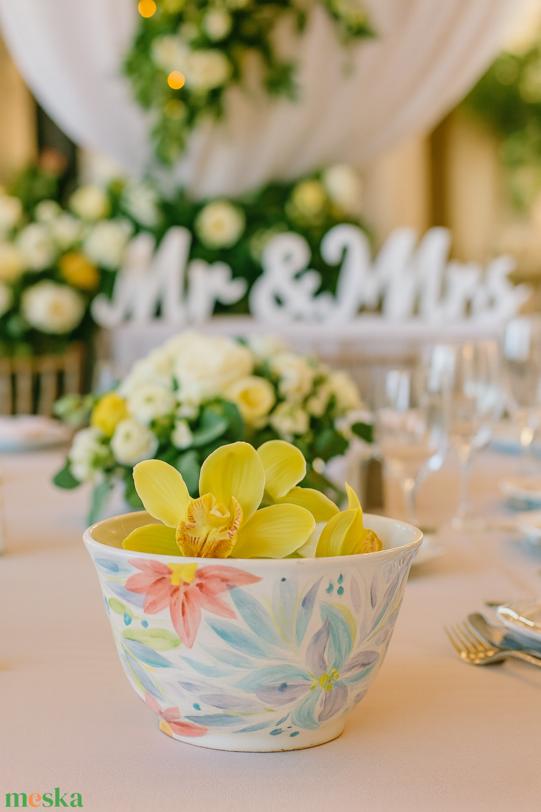 Korongozott, pasztell virágmintával díszített kerámia tál   - otthon & életmód - dekoráció - asztal és polc dekoráció - dekorációs tál, tartó - Meska.hu