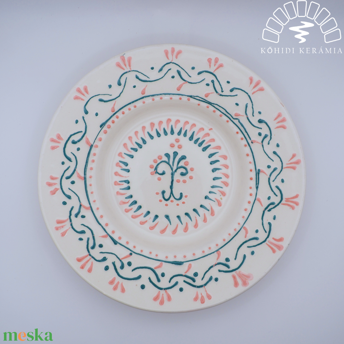 Korongozott kerámia kistányér - Népi ihletésű írókás mintával - otthon & életmód - konyhafelszerelés, tálalás - tálalás - tányér- és poháralátét - Meska.hu