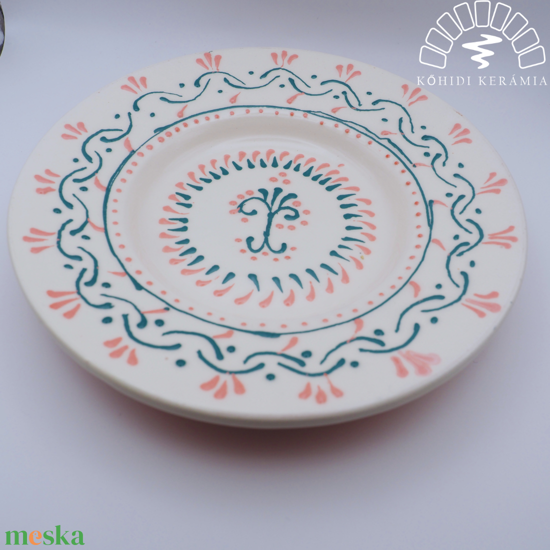 Korongozott kerámia kistányér - Népi ihletésű írókás mintával - otthon & életmód - konyhafelszerelés, tálalás - tálalás - tányér- és poháralátét - Meska.hu