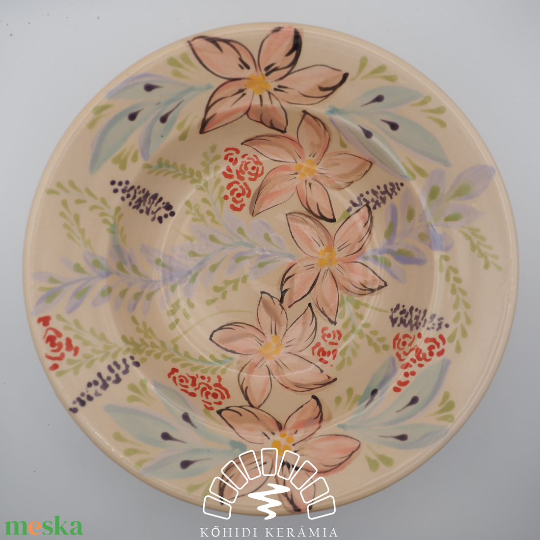 Kézzel készült kerámia mélytányér � rózsíszínű virágmintával - otthon & életmód - konyhafelszerelés, tálalás - tálalás - tányér- és poháralátét - Meska.hu