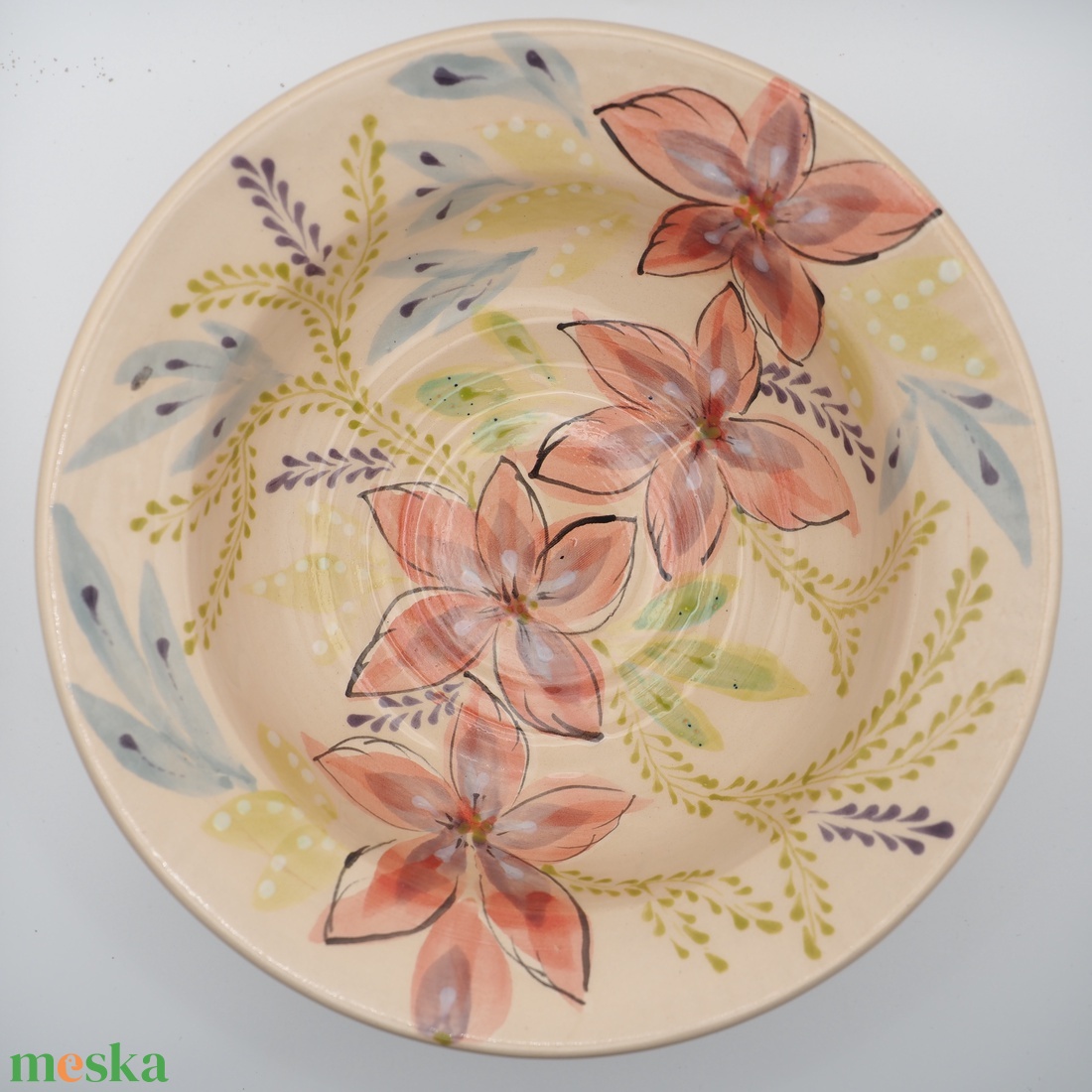 Kézzel készült kerámia mélytányér � piros virágmintával - otthon & életmód - konyhafelszerelés, tálalás - tálalás - tányér- és poháralátét - Meska.hu