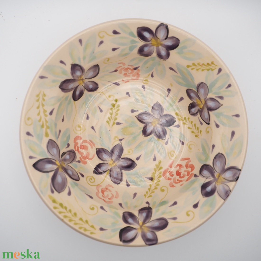 Kerámia mélytányér � ibolya lila virágmintával - otthon & életmód - konyhafelszerelés, tálalás - tálalás - tányér- és poháralátét - Meska.hu