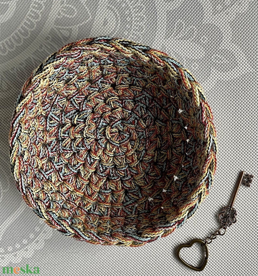 Horgolt kulcstartó kosár különleges fonalból - Kisherceg design - otthon & életmód - tárolás & rendszerezés - tárolókosár - Meska.hu