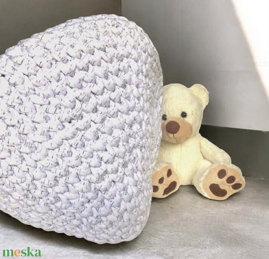 Egyedi cicaház, cicakuckó, kutya fekhely, vagy plüssállattartó  - Kisherceg design - otthon & életmód - macska fekhely - Meska.hu