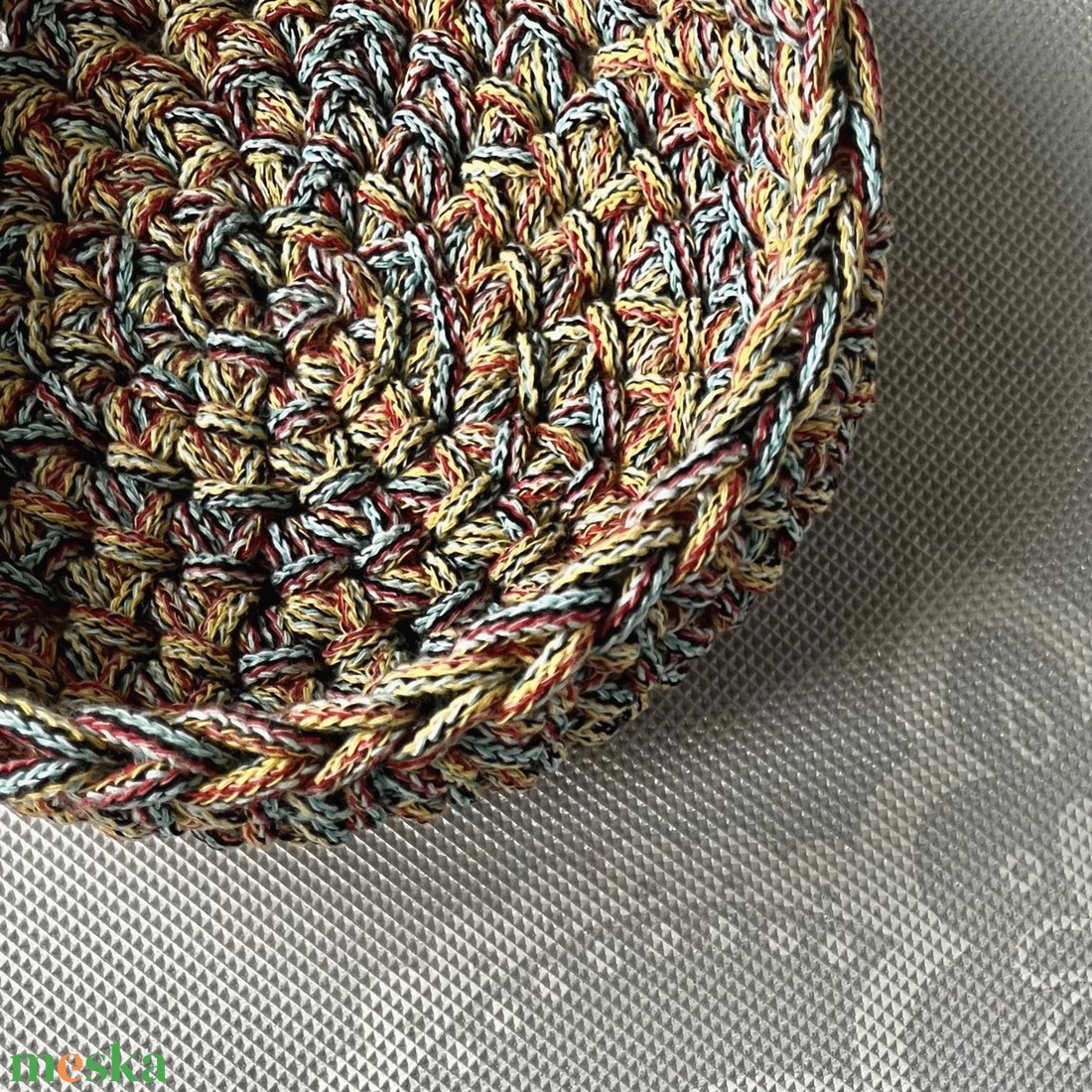 Horgolt kulcstartó kosár különleges fonalból - Kisherceg design - otthon & életmód - tárolás & rendszerezés - tárolókosár - Meska.hu