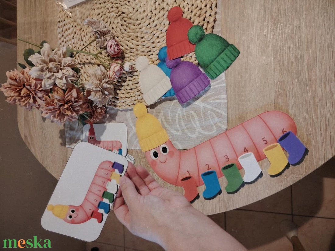 Guszti giliszta öltöztető - játék & sport - készségfejlesztő és logikai játék - memória játékok - Meska.hu