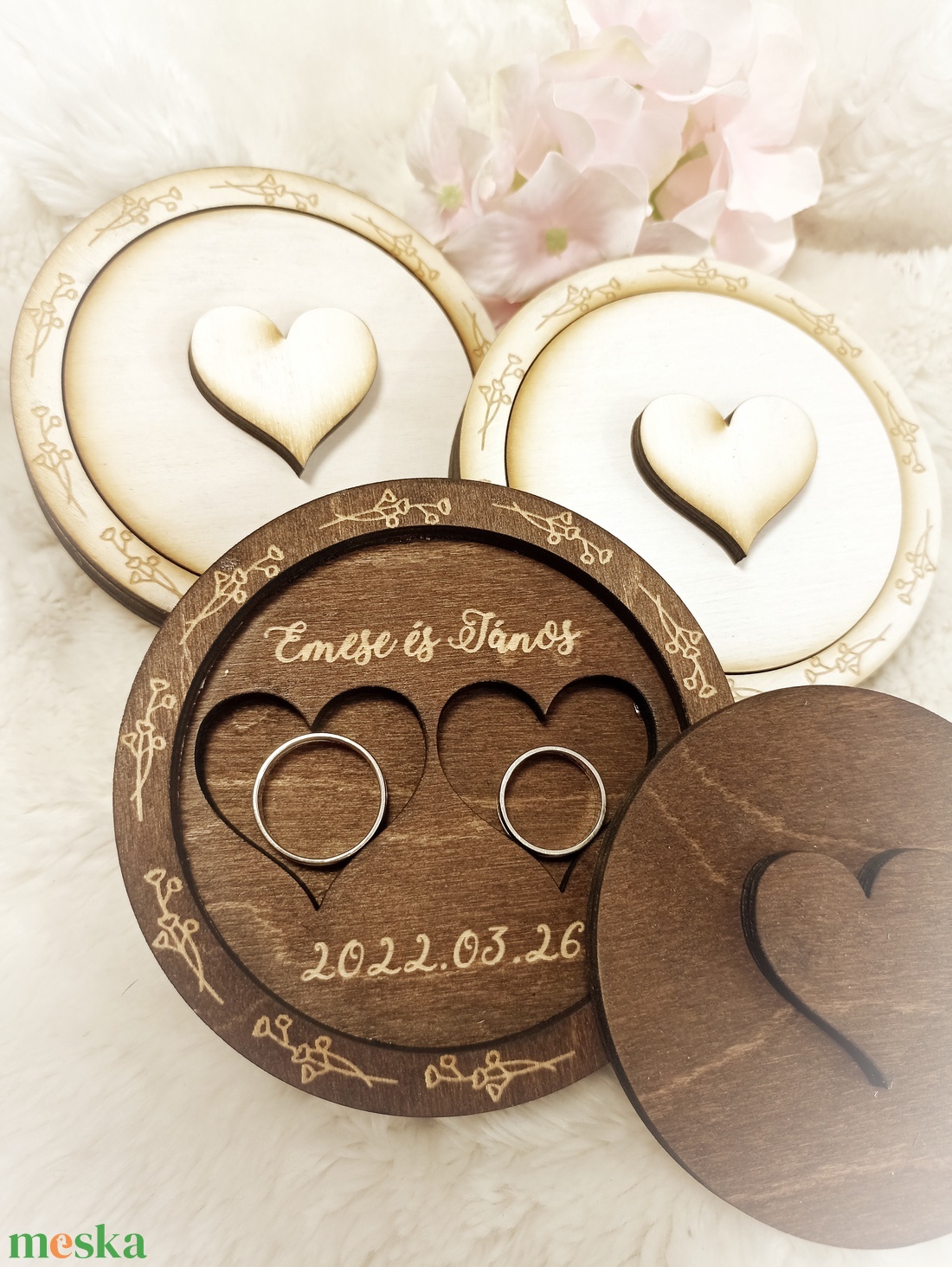 Esküvői gyűrűtartó fa doboz, gyűrűpárna saját névvel - esküvő - kiegészítők - gyűrűtartó & gyűrűpárna - Meska.hu