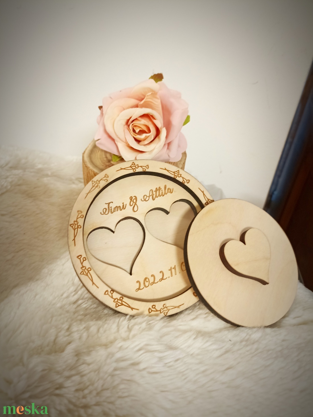 Esküvői gyűrűtartó fa doboz, gyűrűpárna saját névvel - esküvő - kiegészítők - gyűrűtartó & gyűrűpárna - Meska.hu