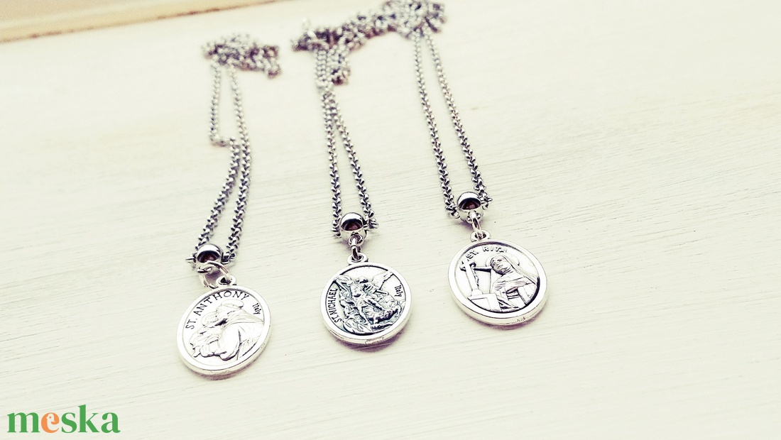 Szent Antal amulett nemesacél láncon - ékszer - nyaklánc - medál - Meska.hu Szent Antal amulett nemesacél láncon - ékszer - nyaklánc - medál - Meska.hu