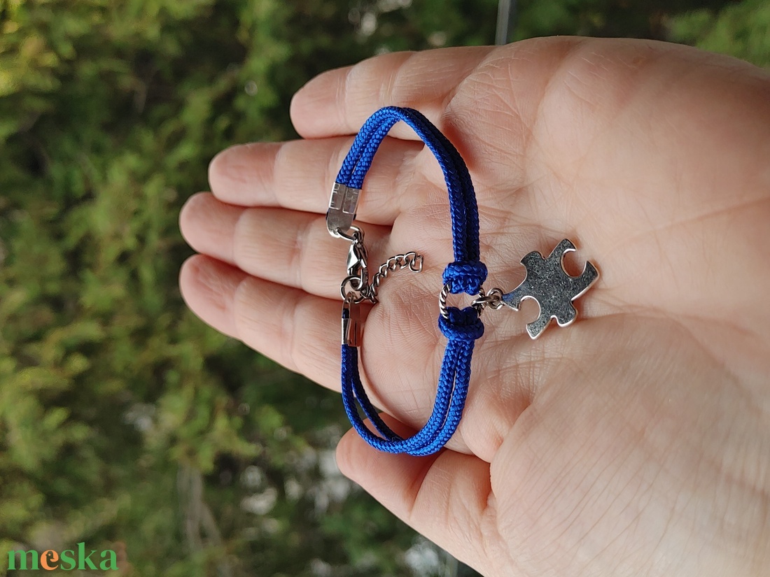 Autizmus karkötő - puzzle - ékszer - karkötő - karkötő medállal - Meska.hu