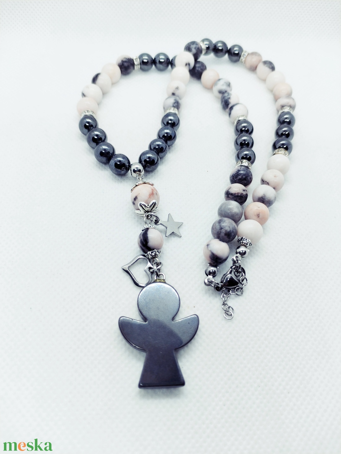 Angyal amulett hematitból és jáspisból - ékszer - nyaklánc - medálos nyaklánc - Meska.hu