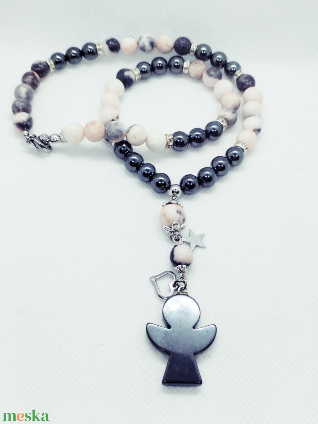 Angyal amulett hematitból és jáspisból - ékszer - nyaklánc - medálos nyaklánc - Meska.hu