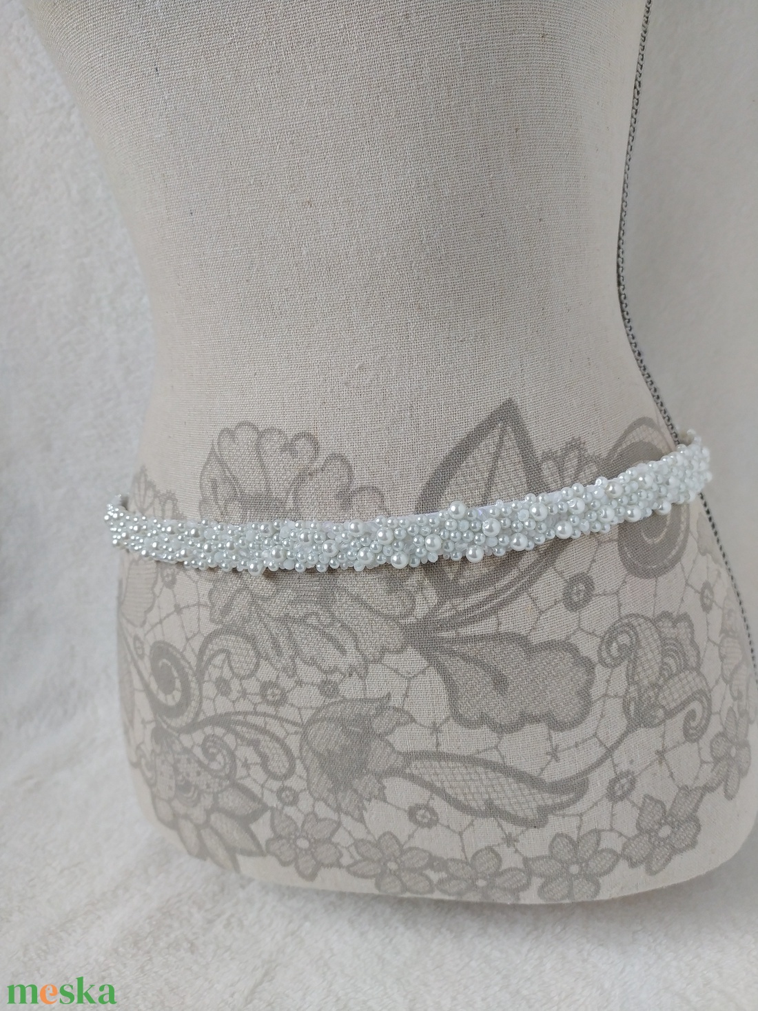 Gyöngyös menyasszonyi öv, applikáció - esküvő - kiegészítők - öv & pánt - Meska.hu