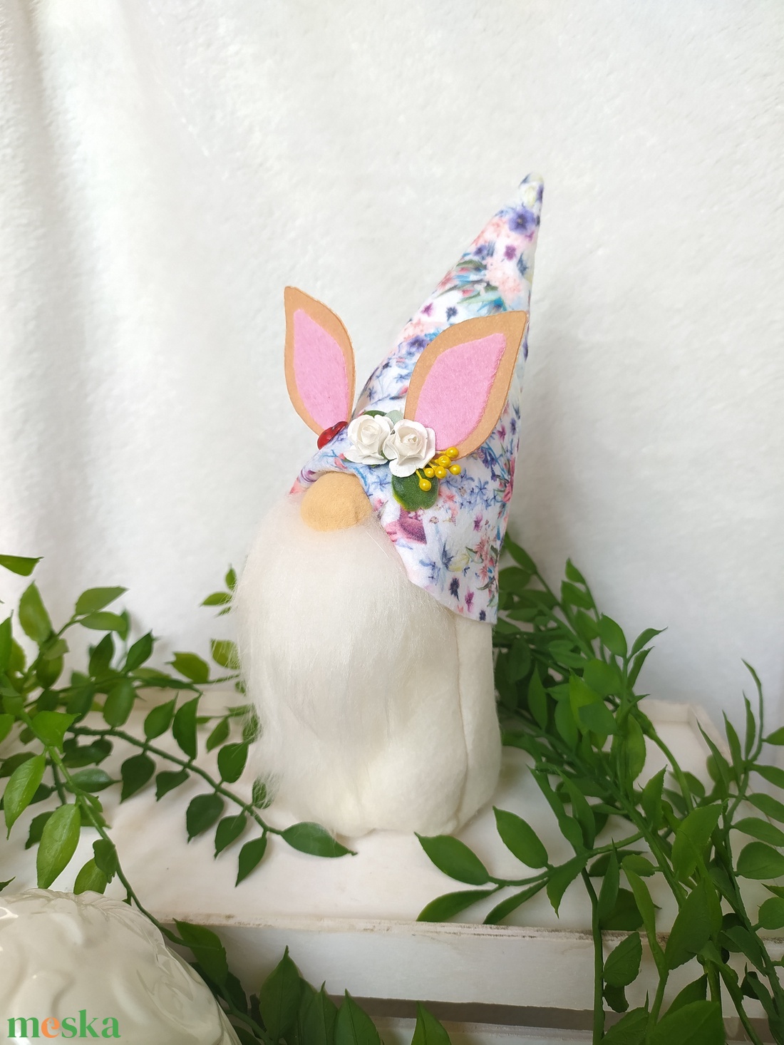 Nyuszifüles tavaszi manó - ünnepi díszek, dekorációk - húsvéti díszek és dekorációk - húsvéti asztaldíszek - Meska.hu