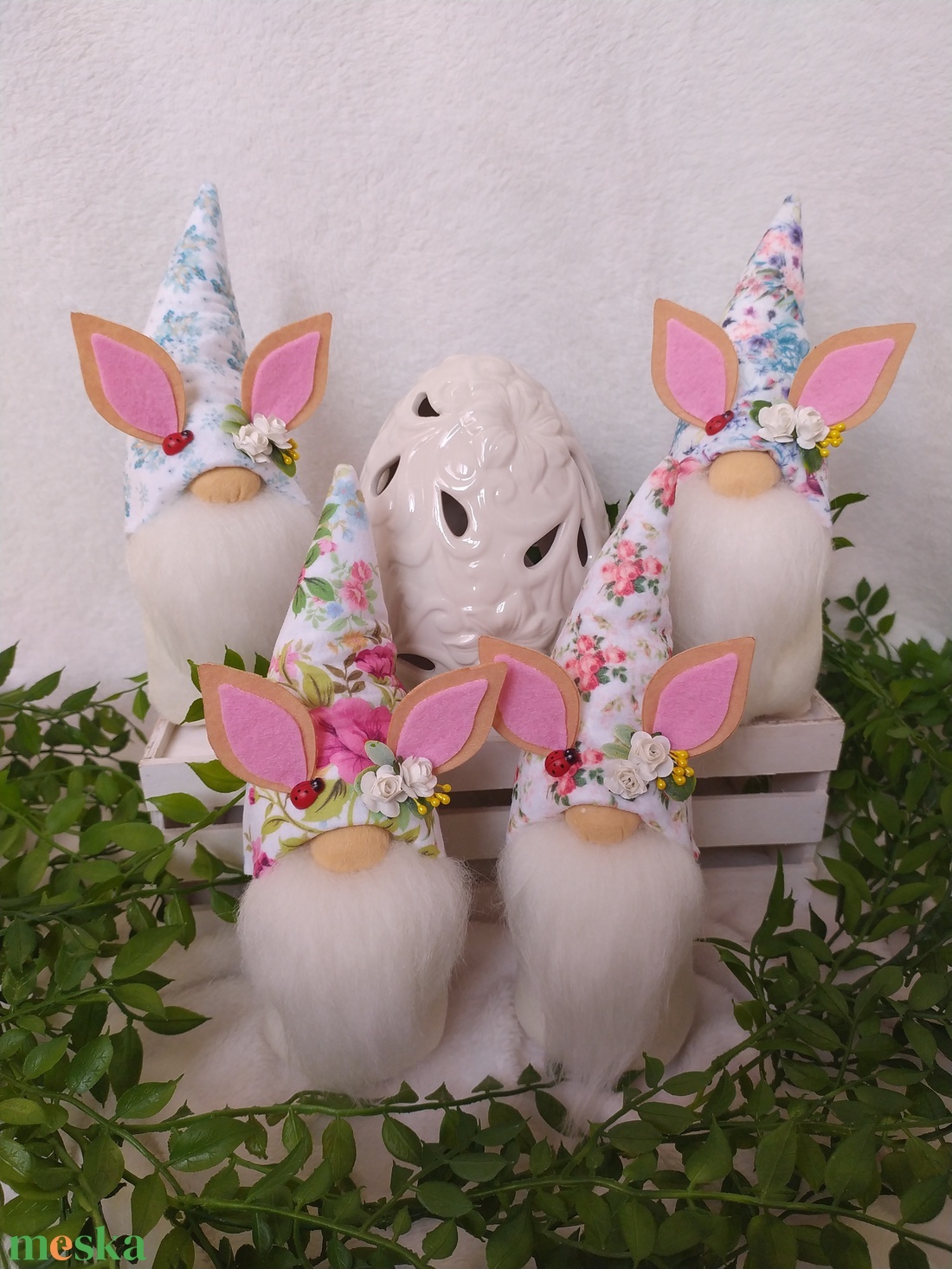 Nyuszifüles tavaszi manó - ünnepi díszek, dekorációk - húsvéti díszek és dekorációk - húsvéti asztaldíszek - Meska.hu