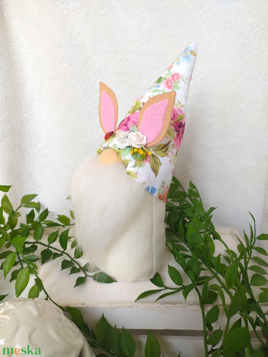 Nyuszifüles tavaszi manó - ünnepi díszek, dekorációk - húsvéti díszek és dekorációk - húsvéti asztaldíszek - Meska.hu