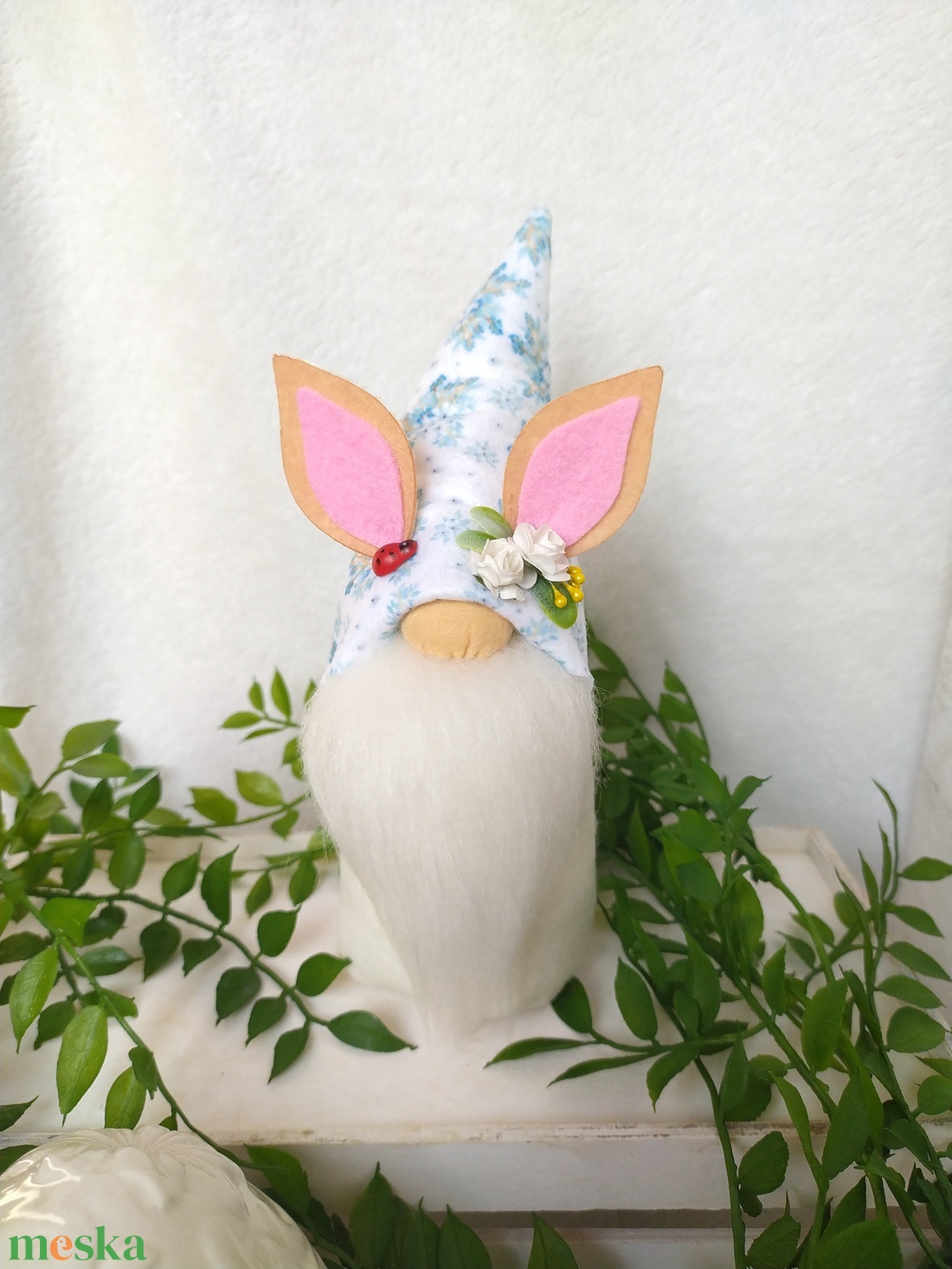 Nyuszifüles tavaszi manó - ünnepi díszek, dekorációk - húsvéti díszek és dekorációk - húsvéti asztaldíszek - Meska.hu