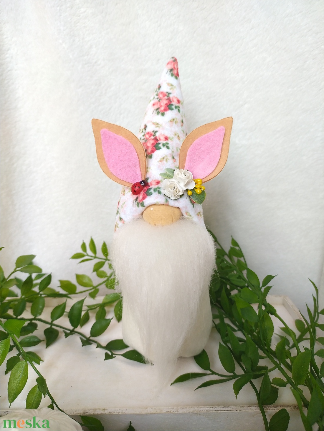 Nyuszifüles tavaszi manó - ünnepi díszek, dekorációk - húsvéti díszek és dekorációk - húsvéti asztaldíszek - Meska.hu