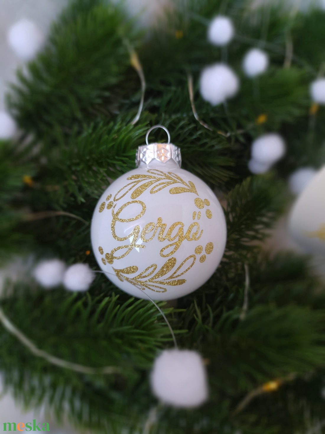 Kiárusítás, Matt gyöngyházfehér üveggömb arany csillámos felirattal - karácsony - karácsonyi lakásdekoráció - karácsonyfadíszek - Meska.hu