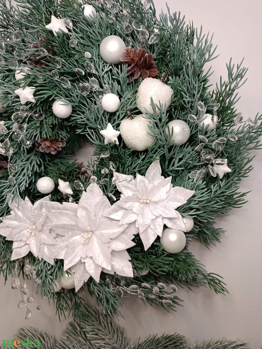 Fehér csillámos mikulásvirágos ajtókopogtató - karácsony - adventi díszek - adventi ajtódísz - Meska.hu