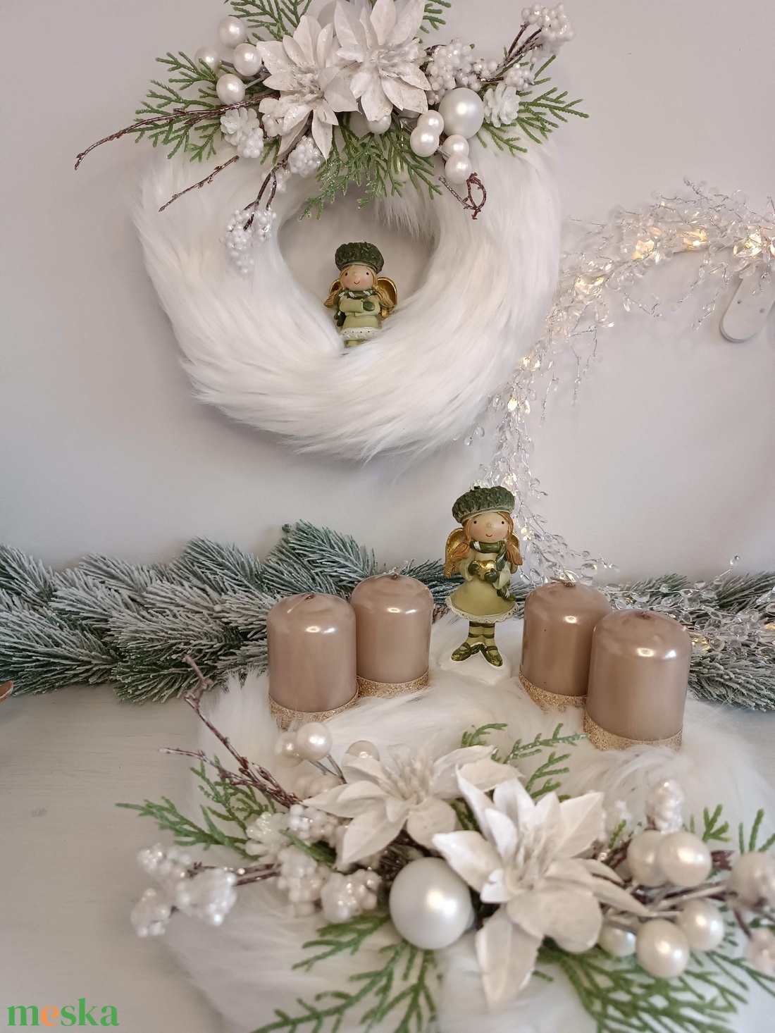 Fehér szőrmés adventi koszorú, kislány figurával - karácsony - adventi díszek - adventi koszorú - Meska.hu