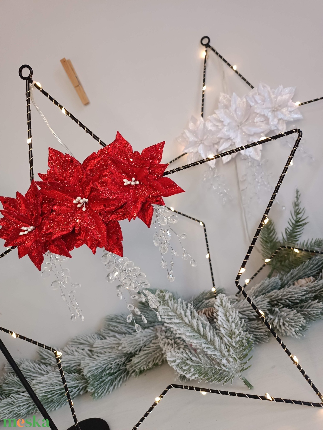 Mikulásvirágos LED-es csillagdísz ablakba, ajtóra - karácsony - karácsonyi lakásdekoráció - karácsonyi ablakdíszek, ablakmatricák - Meska.hu