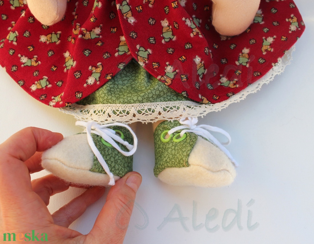 Macis ruhás Waldorf baba - játék & sport - baba & babaház - öltöztethető baba - Meska.hu Macis ruhás Waldorf baba - játék & sport - baba & babaház - öltöztethető baba - Meska.hu