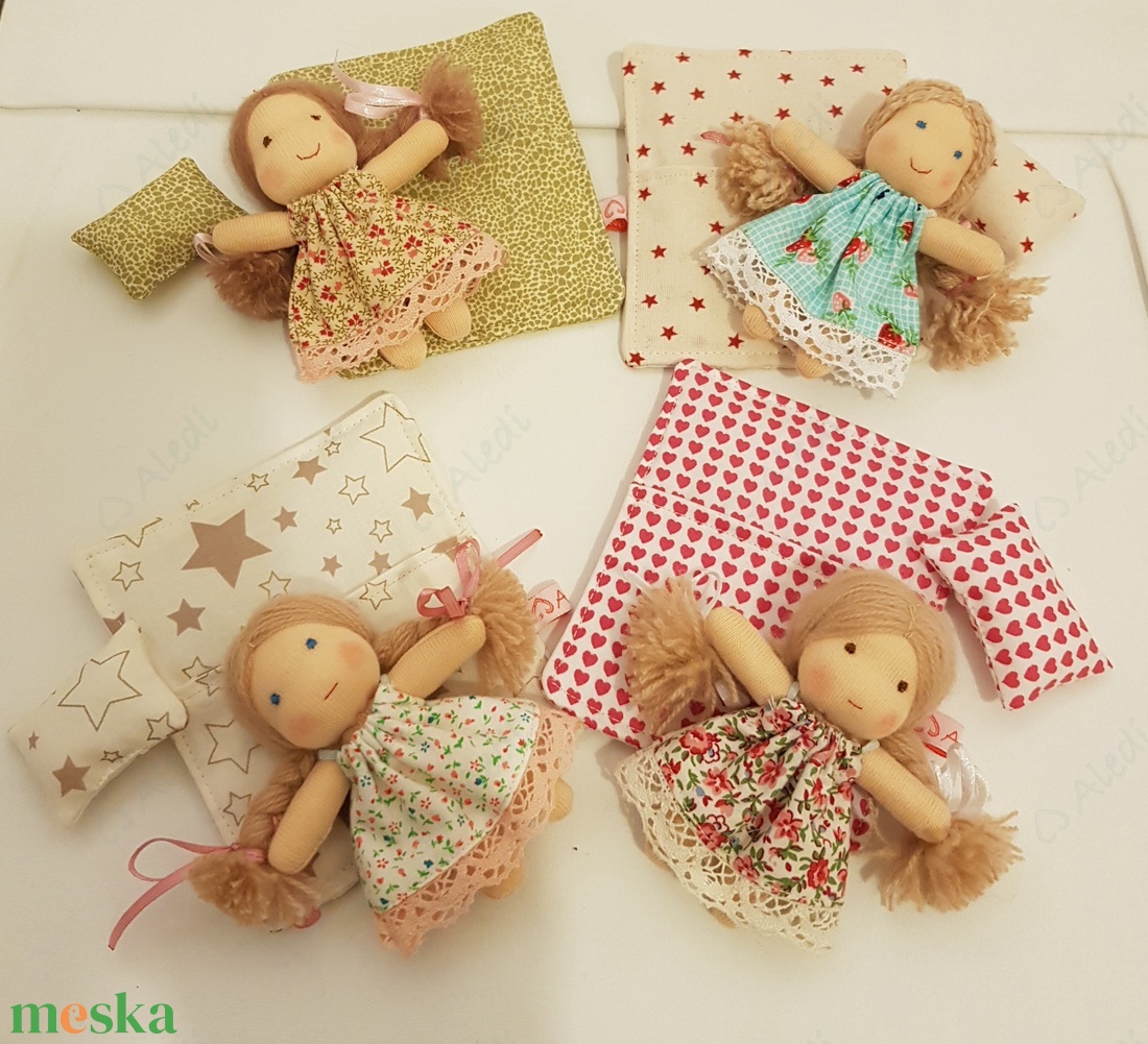 Apró Waldorf baba hálózsákkal - játék & sport - baba & babaház - baba - Meska.hu