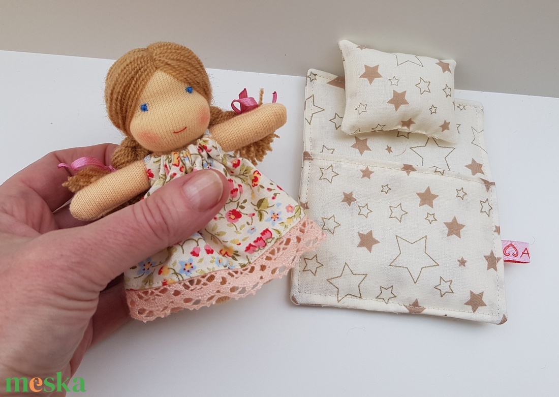 Apró Waldorf baba hálózsákkal - csillagos - játék & sport - baba & babaház - baba - Meska.hu