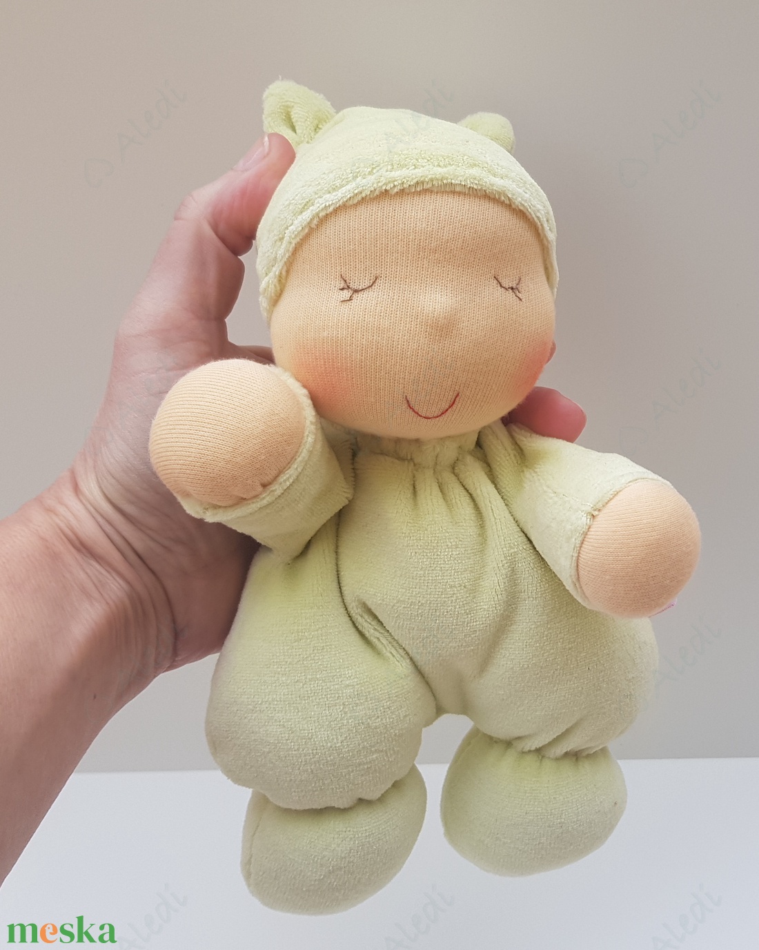 Plüss bébi baba - zöld - játék & sport - baba & babaház - baba - Meska.hu