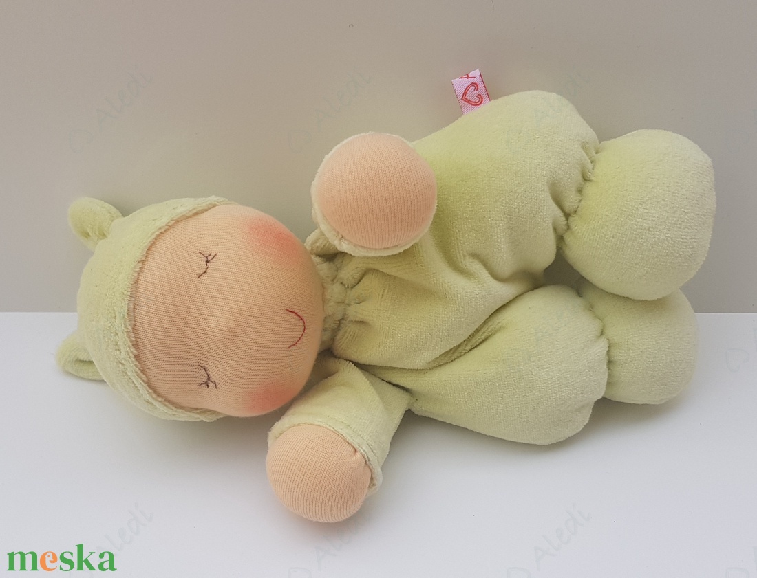 Plüss bébi baba - zöld - játék & sport - baba & babaház - baba - Meska.hu