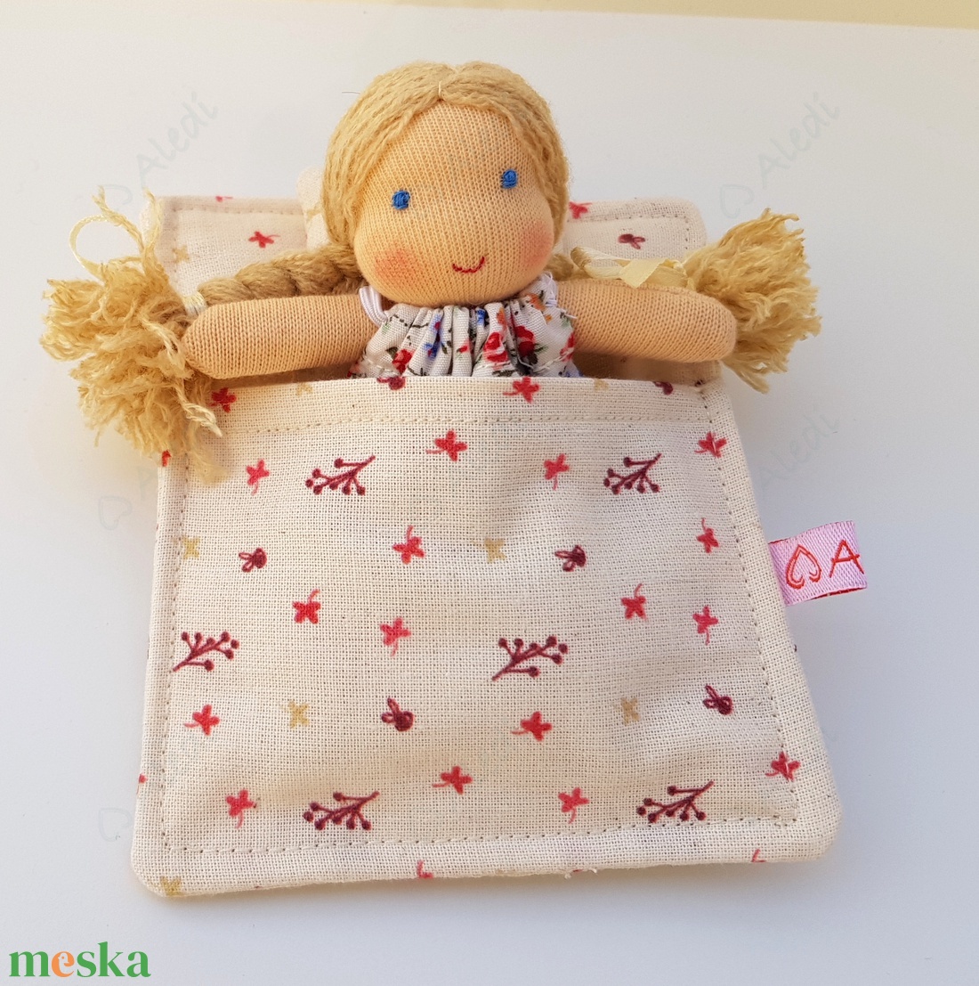 Apró Waldorf baba hálózsákkal - bézs - játék & sport - baba & babaház - baba - Meska.hu