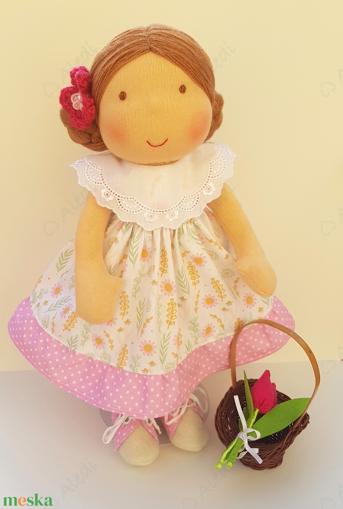 Tavaszi, tulipános Waldorf baba  - játék & sport - baba & babaház - öltöztethető baba - Meska.hu