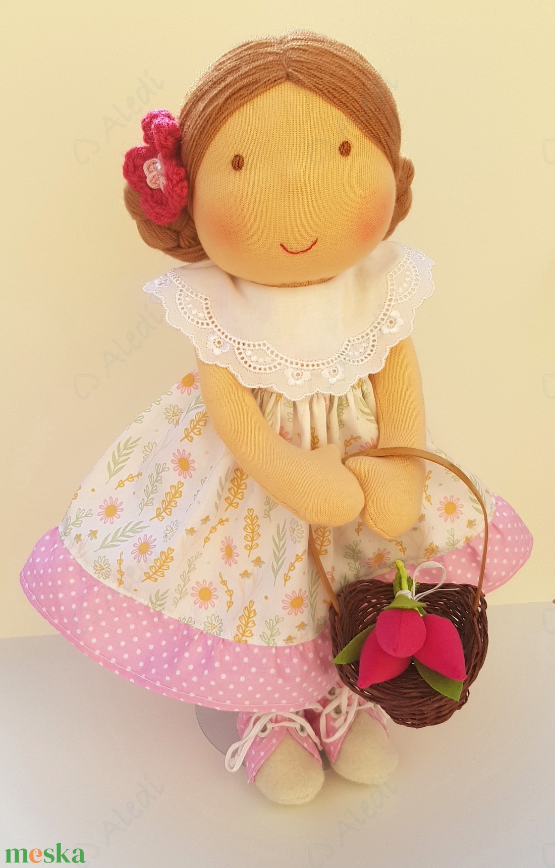 Tavaszi, tulipános Waldorf baba  - játék & sport - baba & babaház - öltöztethető baba - Meska.hu