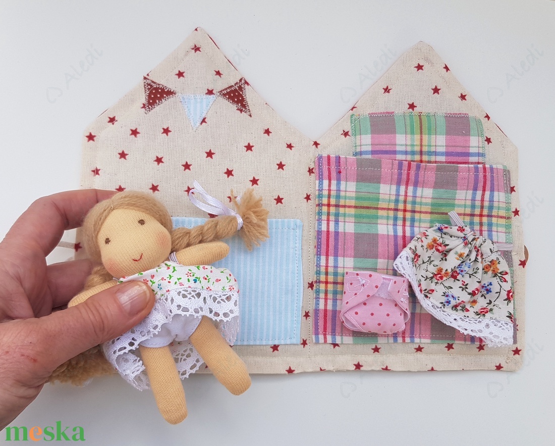 Házikós Waldorf baba ruhával, pelussal - játék & sport - baba & babaház - baba - Meska.hu