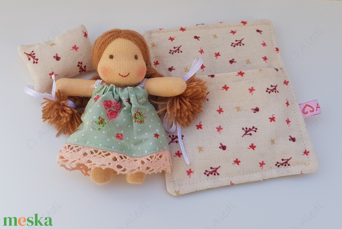 Apró Waldorf baba hálózsákkal - bézs - játék & sport - baba & babaház - baba - Meska.hu