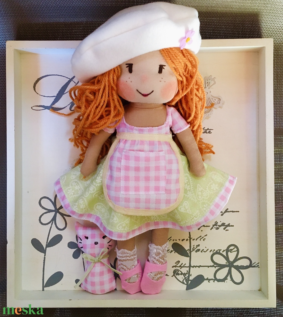Vörös hajú kislány cicával, két öltözetben - játék & sport - baba & babaház - öltöztethető baba - Meska.hu
