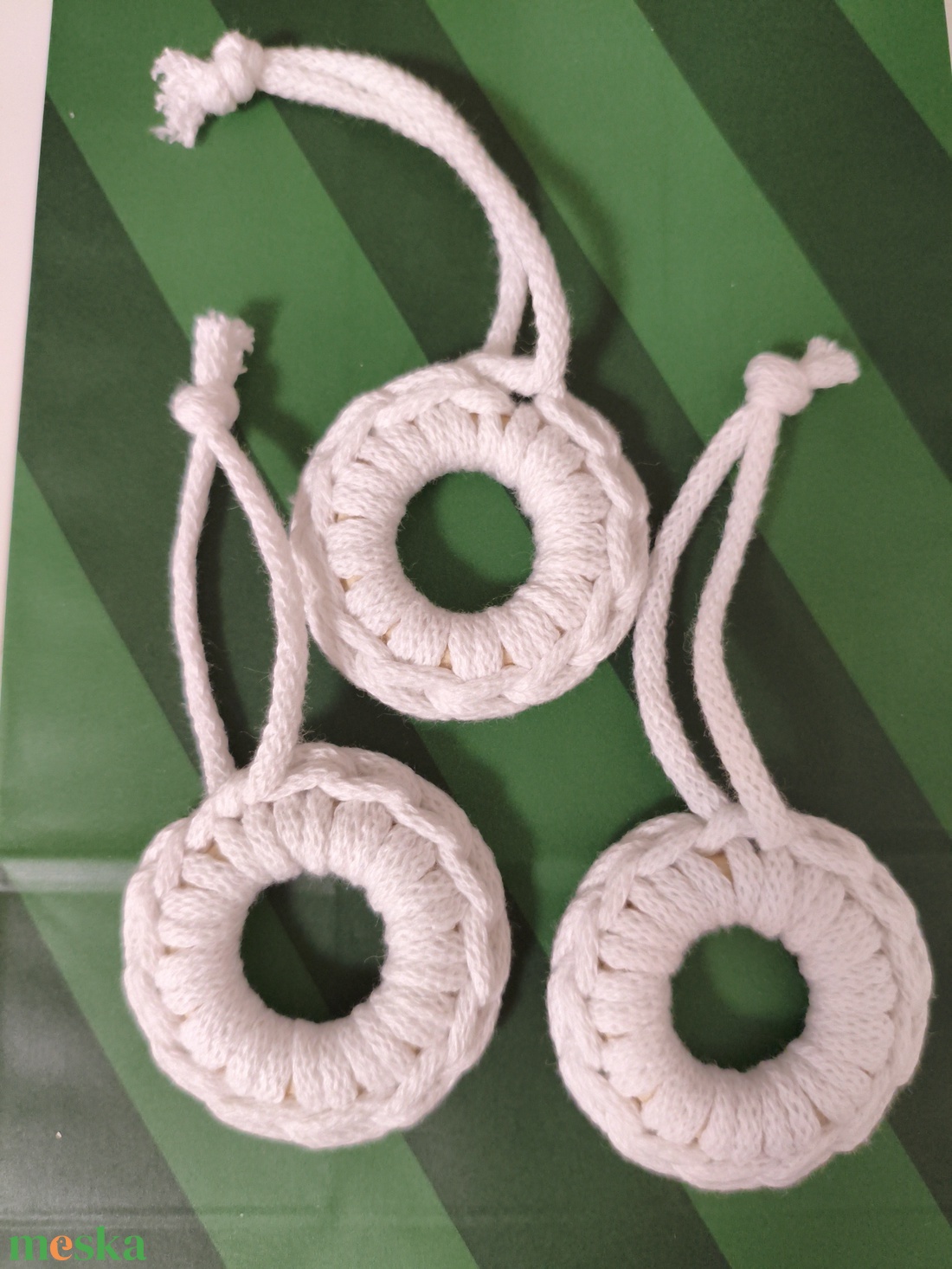 Horgolt karácsonyfa dísz  - karácsony - karácsonyi lakásdekoráció - karácsonyfadíszek - Meska.hu