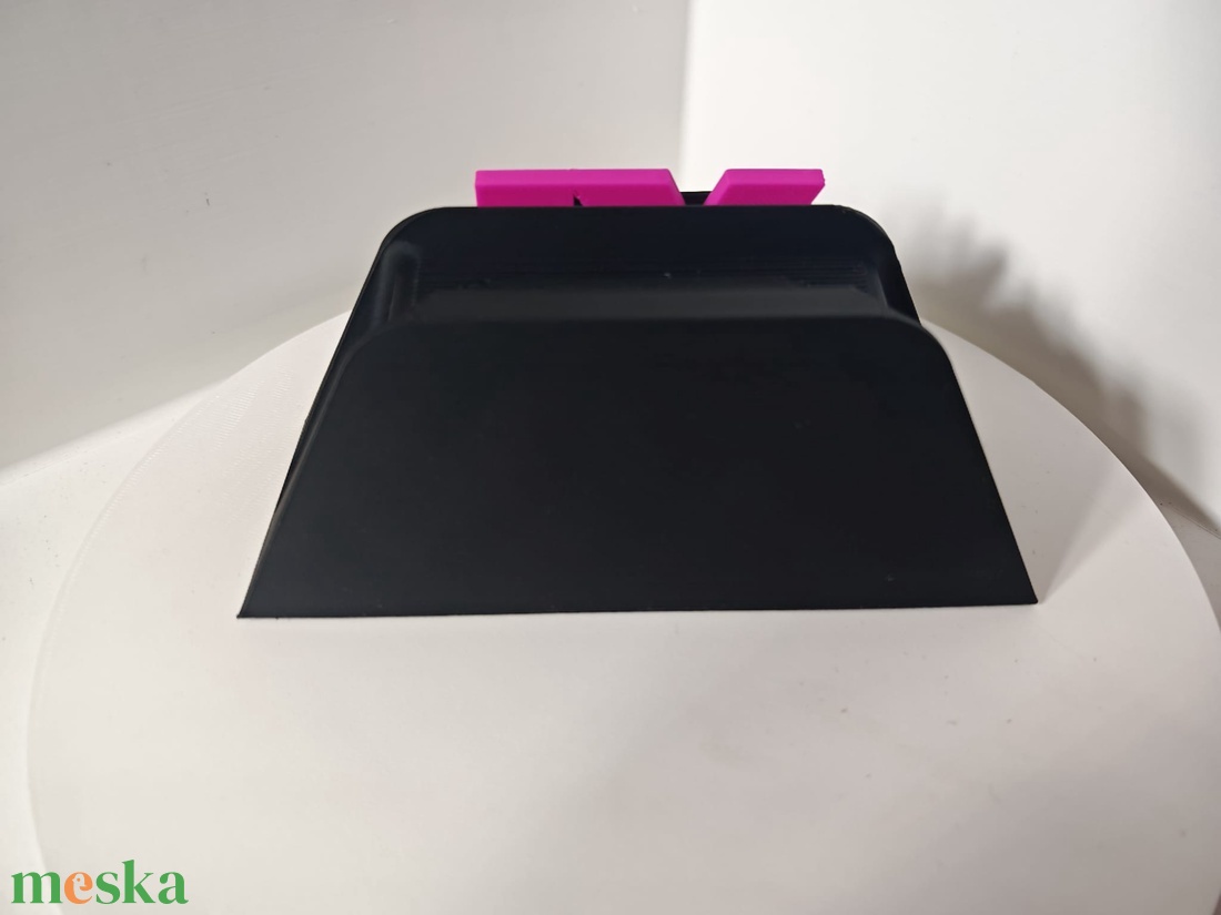 GTA VI joystick tartó - otthon & életmód - tárolás & rendszerezés - íróasztali tároló - Meska.hu