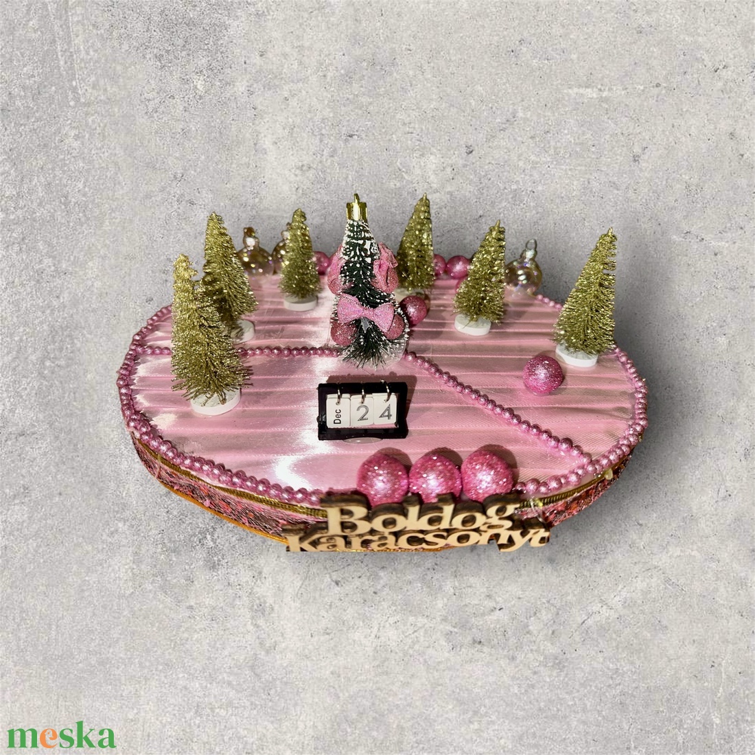 Pink karácsonyi asztaldísz  Boldog Karácsonyt felirattal - karácsony - adventi díszek - adventi asztaldísz - Meska.hu